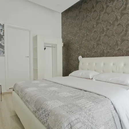 Bed & Breakfast New House 2 *