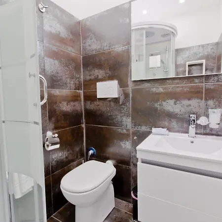 Oda ve Kahvaltı New House 2 3*